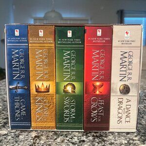 George R. R. Martin's A Game of Thrones 5-Book Boxed Set